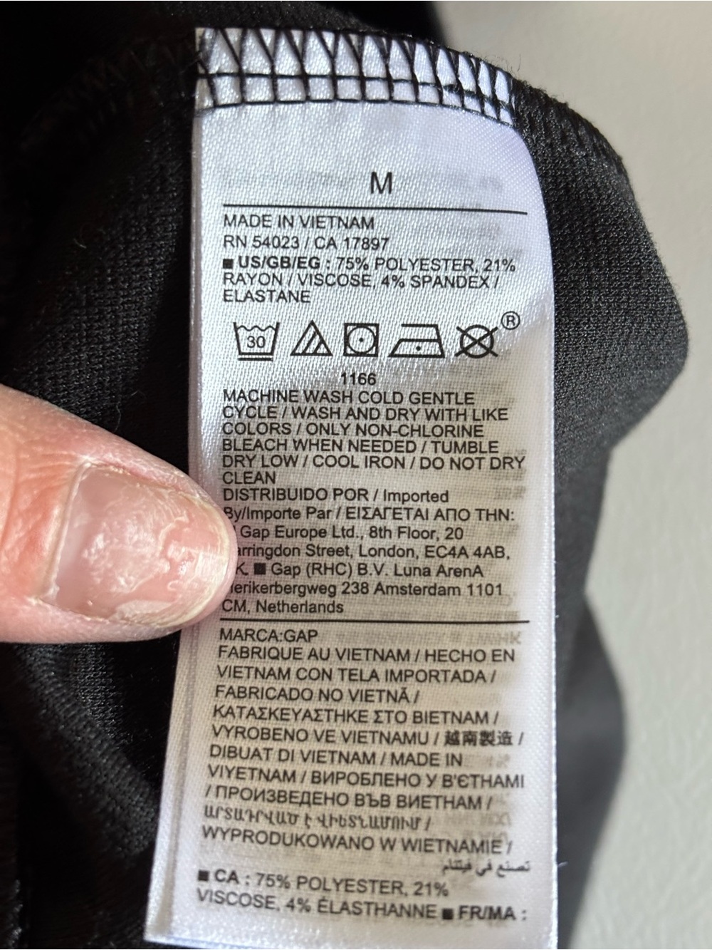 Womens size medium gap brand pants, #E1322 - Picture 4 of 4